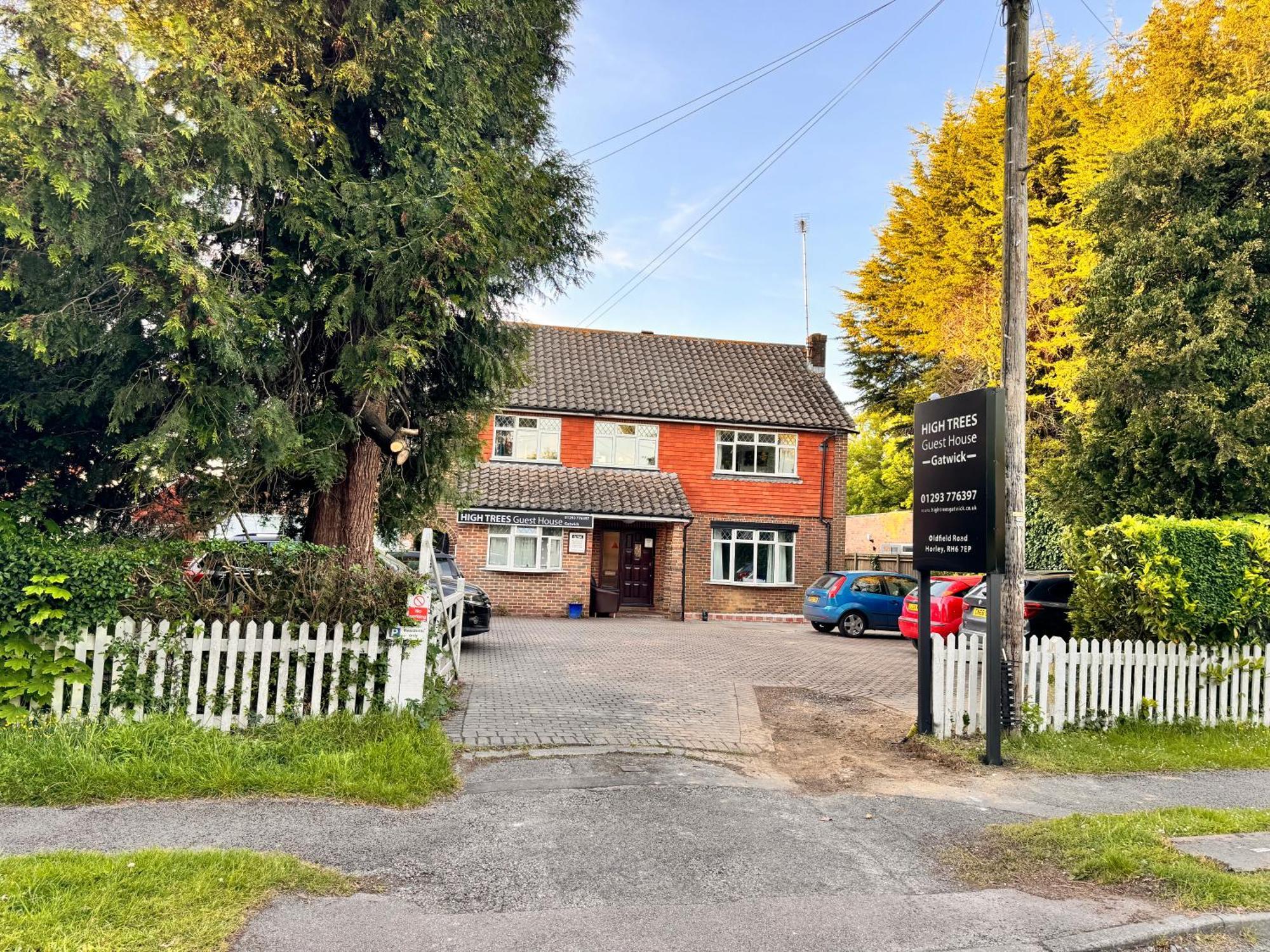 High Trees Guest House Gatwick Horley Exterior foto